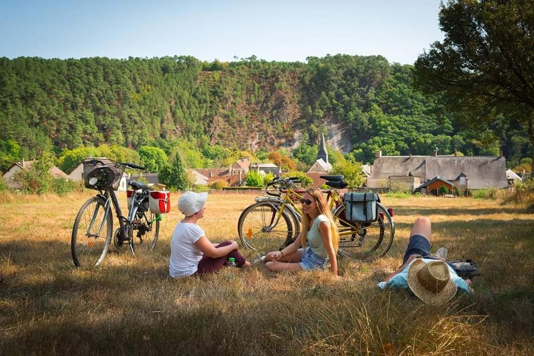 Saint-Léonard-des-Bois Le Bon Laboureur酒店 外观 照片